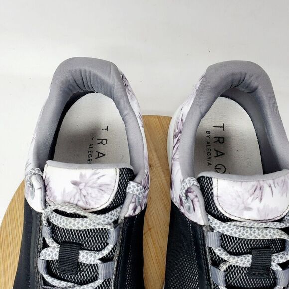 Alegria Shoes Womens 39 Traq Jaunt Rhodie Grey Black White Flower Sneaker - Picture 5 of 15